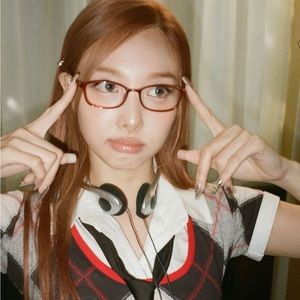 Meet your Posher, Mayah